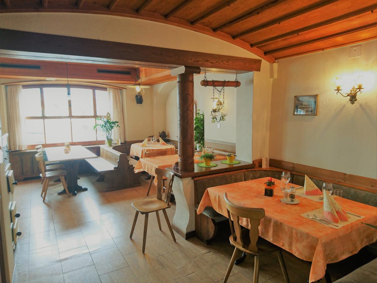 Gasthaus Zum Ochsen Neuhaus Zewnętrze zdjęcie