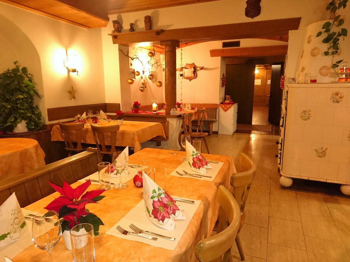 Gasthaus Zum Ochsen Neuhaus Zewnętrze zdjęcie