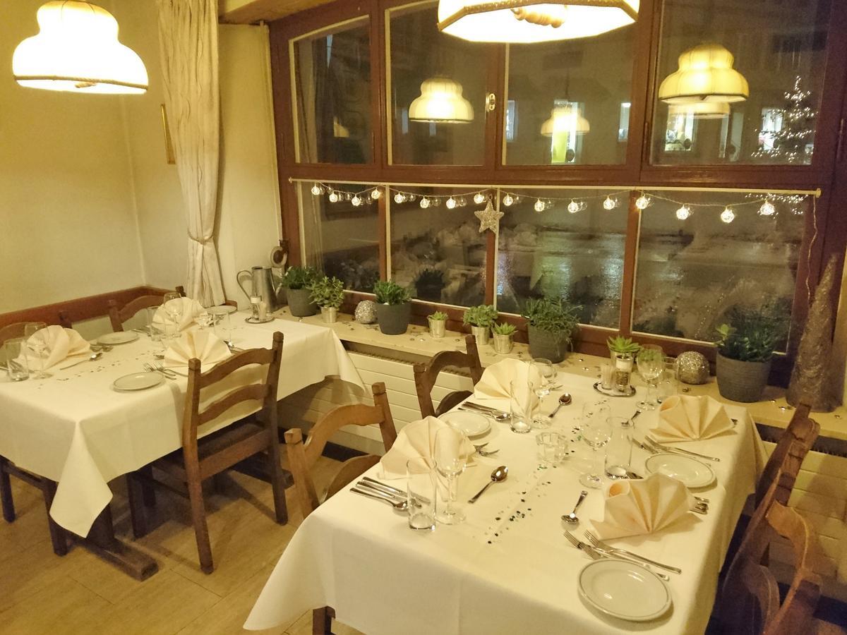 Hotel Gasthaus Zum Ochsen Neuhaus Zewnętrze zdjęcie