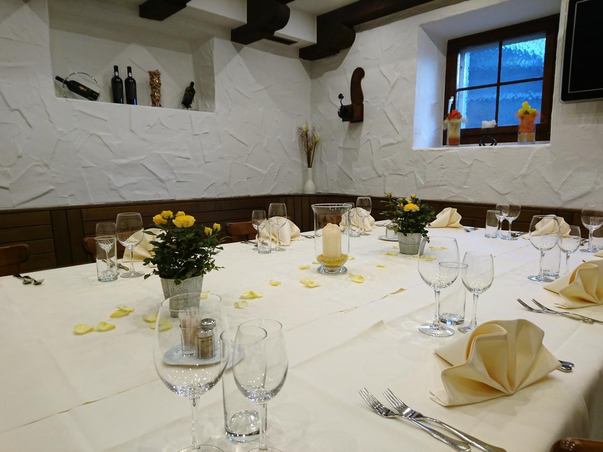 Gasthaus Zum Ochsen Neuhaus Zewnętrze zdjęcie